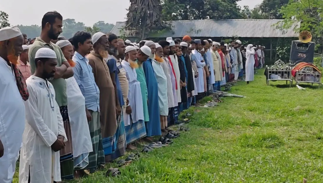 একসঙ্গে নিভে গেছে একই পরিবারের ৪ প্রাণ, শেষ ঠিকানা দুই স্থানে